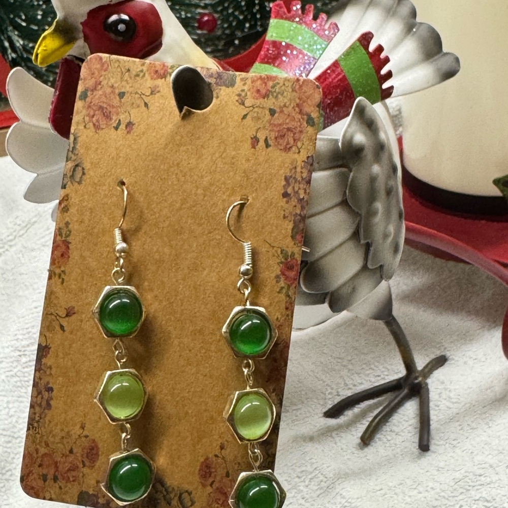 Elegant Green Cats Eye and Siver Hexagon  Earrings 2/$22 - Picture 3 of 4